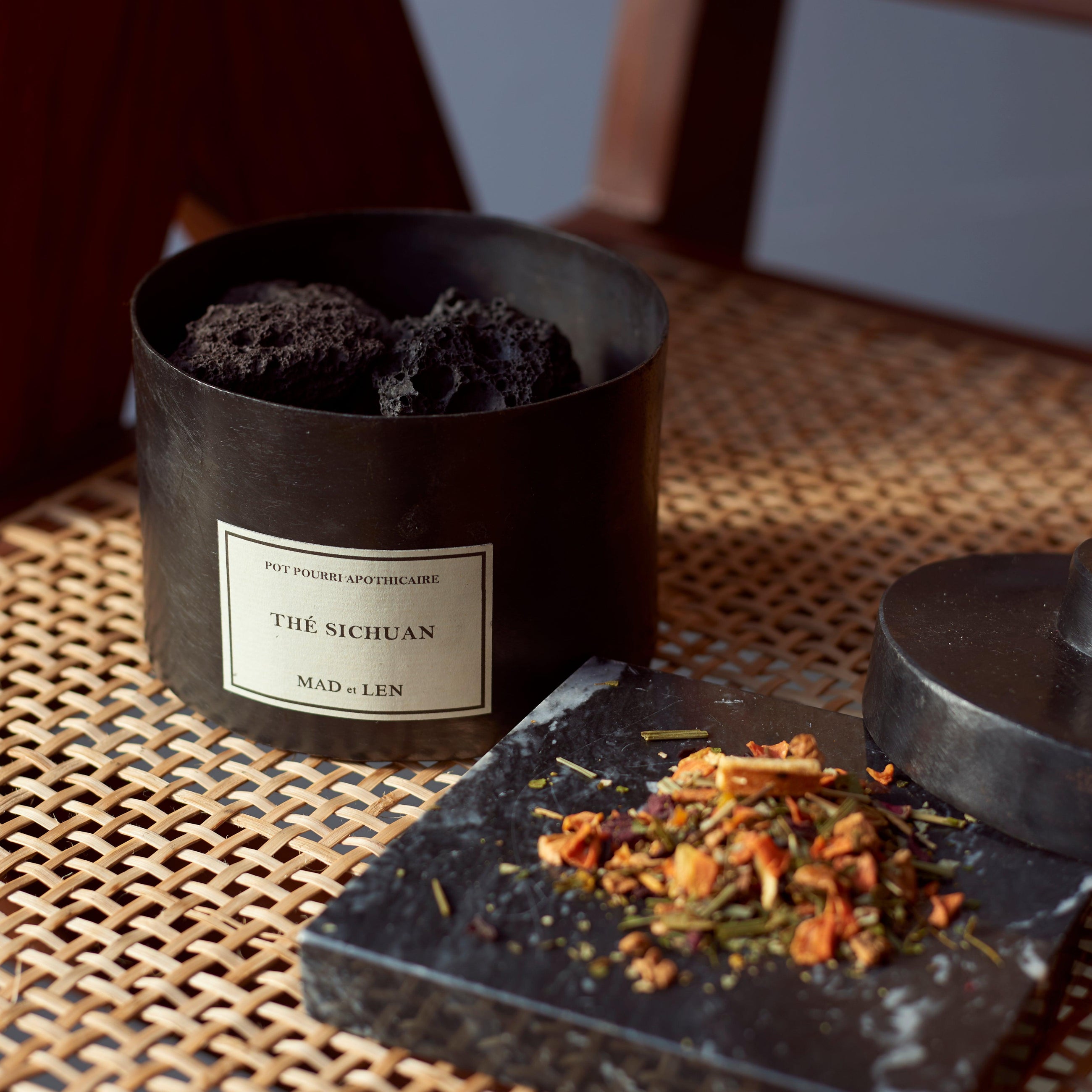 ポプリ アポセカリー / ラヴァ(溶岩石) スモール