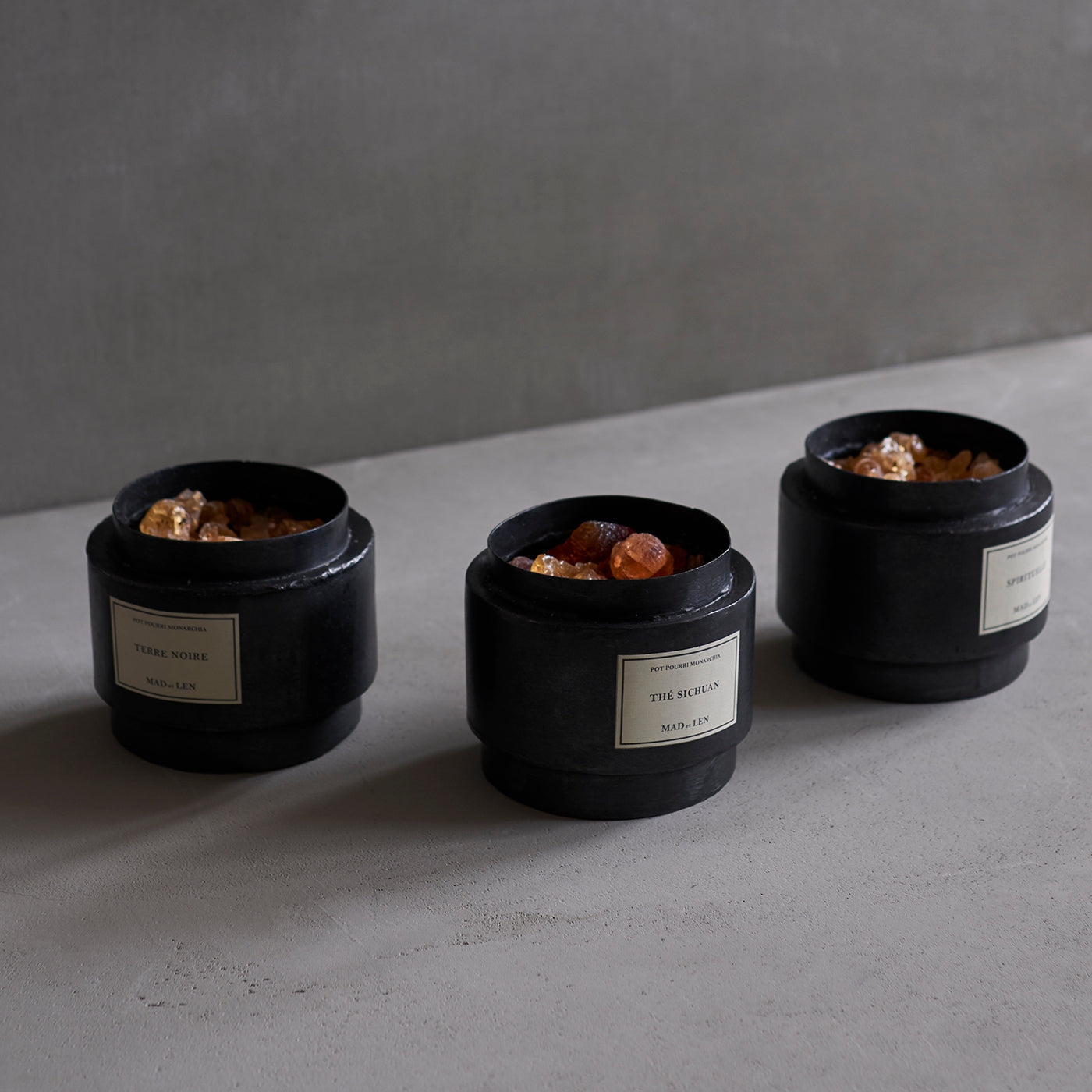 再販】ASPHALTE ROSE（アスファルトローズ）の香りがカムバック